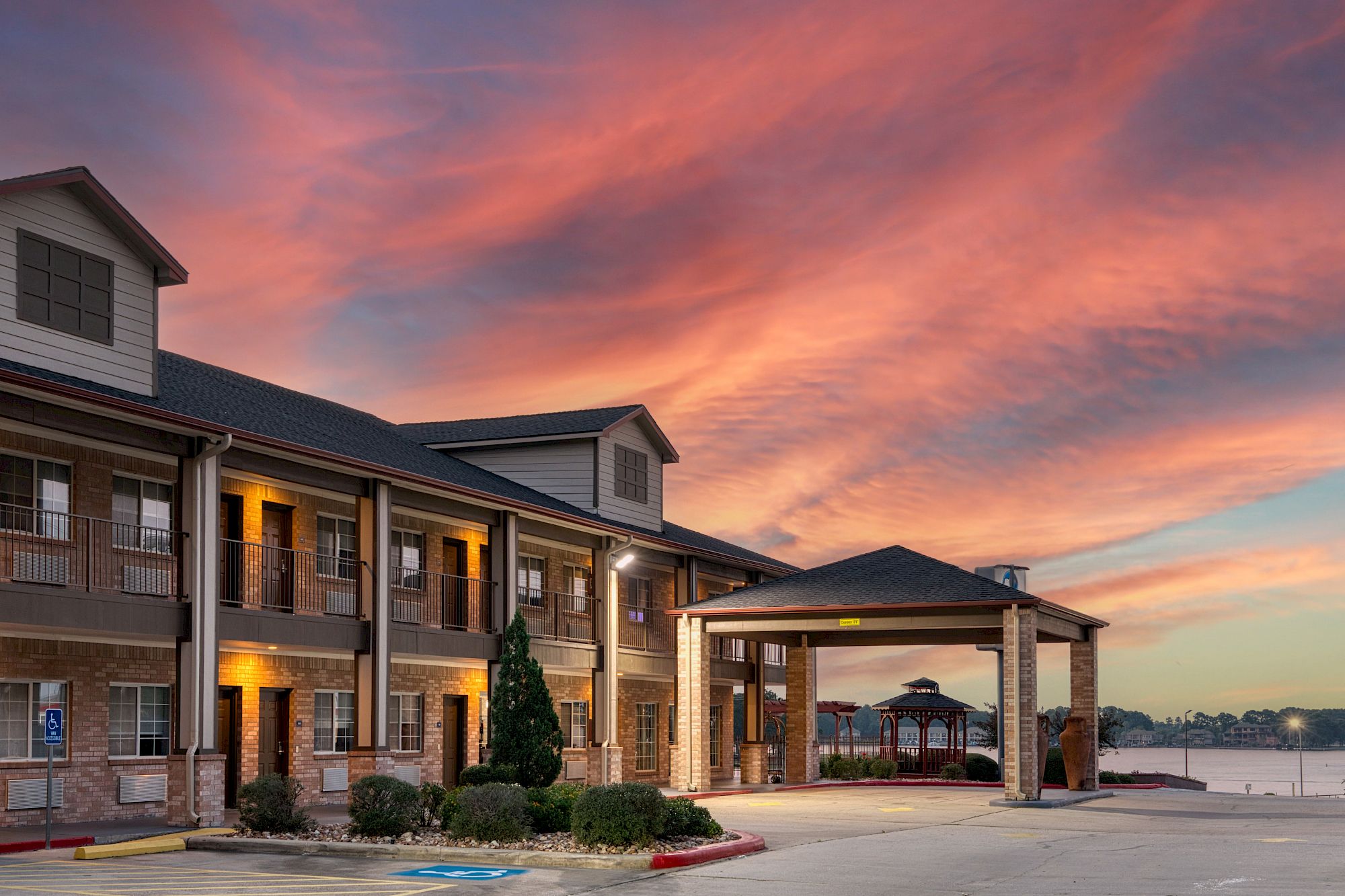 Best Western Lake Conroe Inn